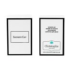 Шапочка для душа на белом фоне